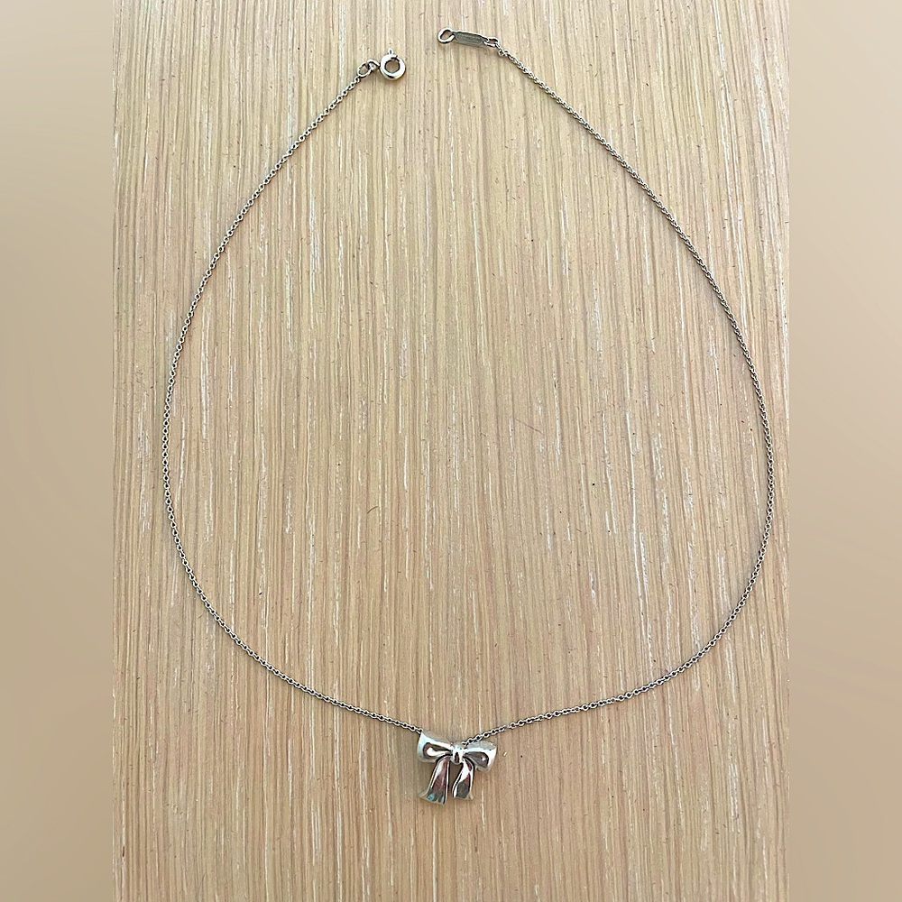 Vintage Tiffany & Co Sterling Silver Bow Pendant Necklace 16”